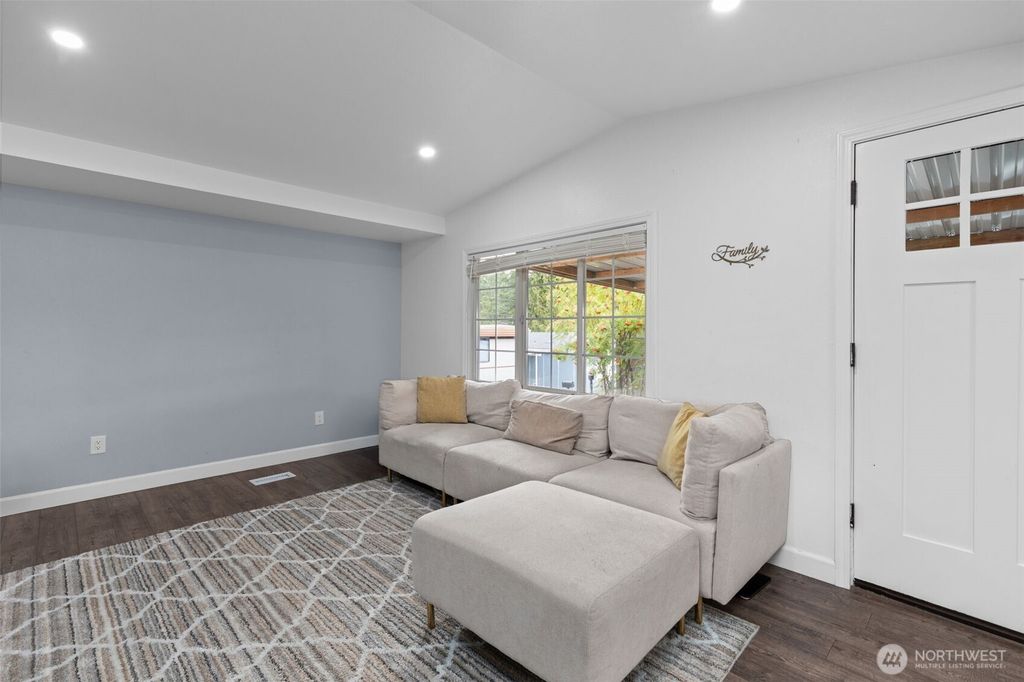 Photo of 23708 Locust Way #23, Bothell, WA 98021 (MLS # 2476694)