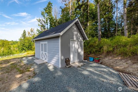 Photo of 22979 Methow Court, Mount Vernon, WA 98273 (MLS # 2414180)