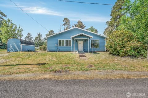 Photo of 28103 R Street, Ocean Park, WA 98640 (MLS # 2528464)