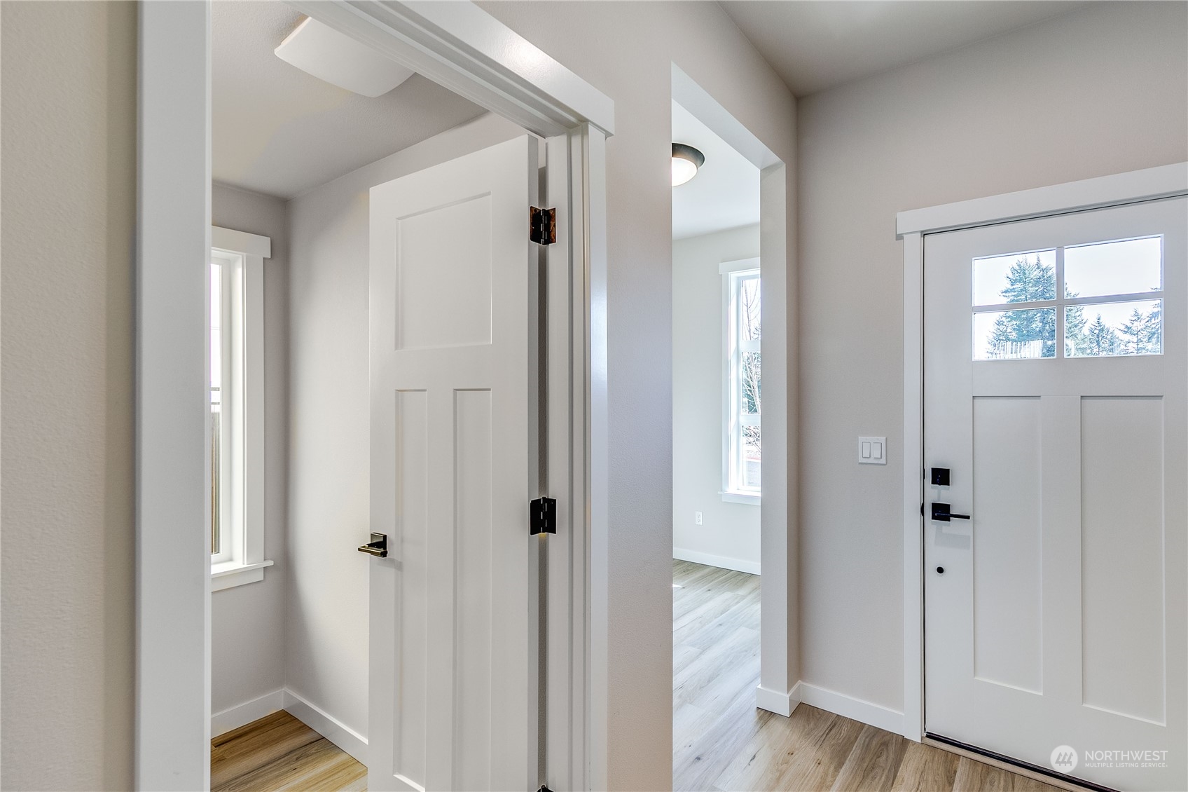 5013 NW Cedarside Loop