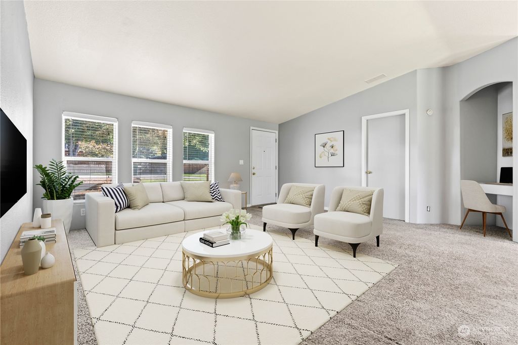 Photo of 34003 53rd Avenue S, Auburn, WA 98001 (MLS # 2176574)