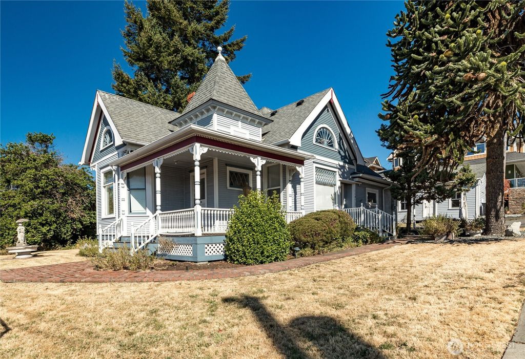 Photo of 1199 SE Dock Street, Oak Harbor, WA 98277 (MLS # 2532083)