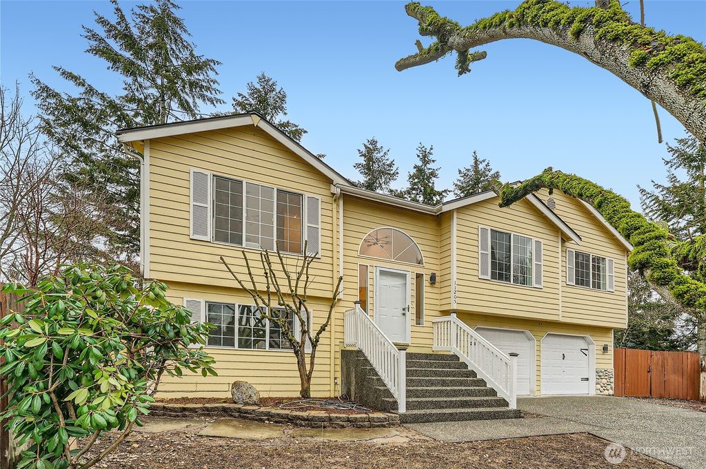 Photo of 11205 SE 264th Street, Kent, WA 98030 (MLS # 2334197)