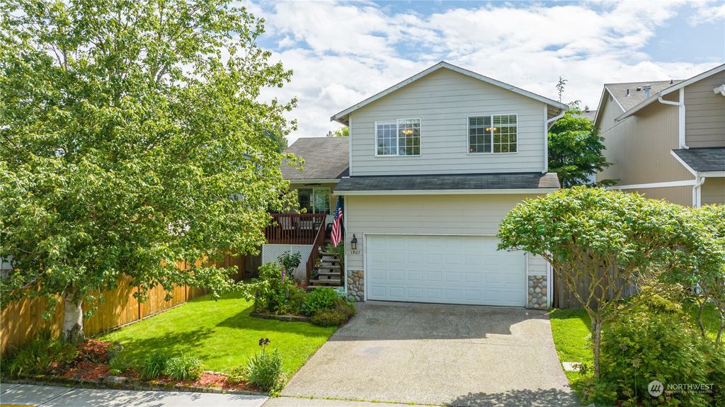 Photo of 1807 111th Drive SE, Lake Stevens, WA 98258 (MLS # 2048164)