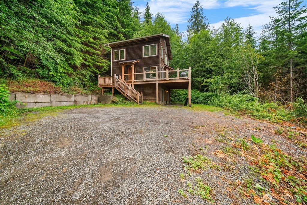 Photo of 24110 S Lake Roesiger RD Rd, Snohomish, WA 98290 (MLS # 2398603)