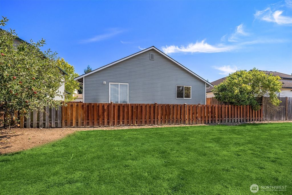 Photo of 19322 Crown Ridge Boulevard, Arlington, WA 98223 (MLS # 2425859)