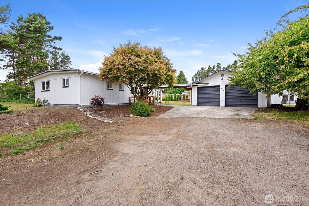 Photo of 1411 196 Street, Long Beach, WA 98631 (MLS # 2581450)