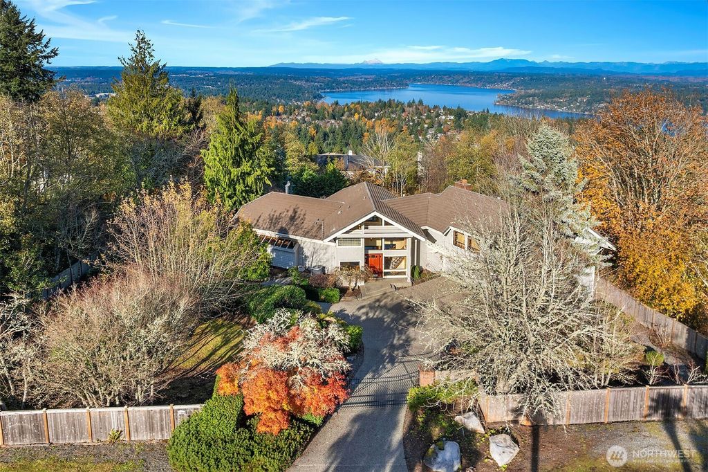 Photo of 17008 SE 59th Street, Bellevue, WA 98006 (MLS # 2455466)