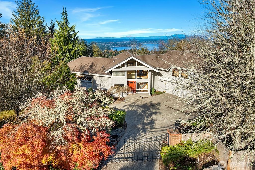 Photo of 17008 SE 59th Street, Bellevue, WA 98006 (MLS # 2455466)