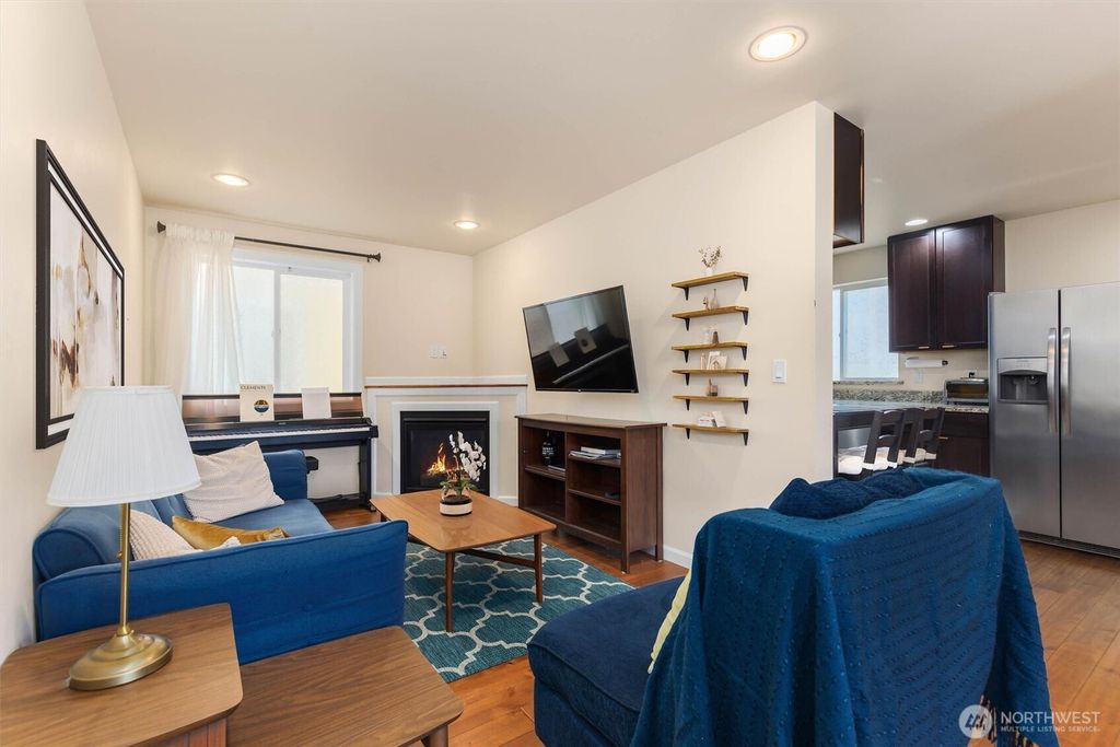 Photo of 5798 Roosevelt Way NE, Seattle, WA 98105 (MLS # 2396316)