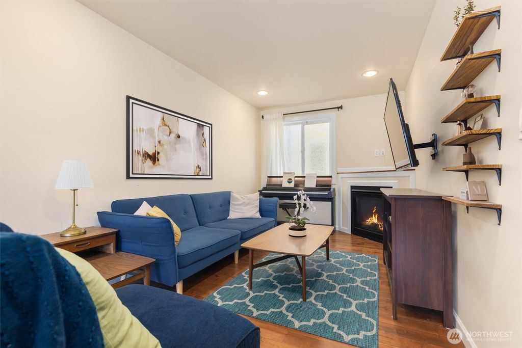 Photo of 5798 Roosevelt Way NE, Seattle, WA 98105 (MLS # 2396316)