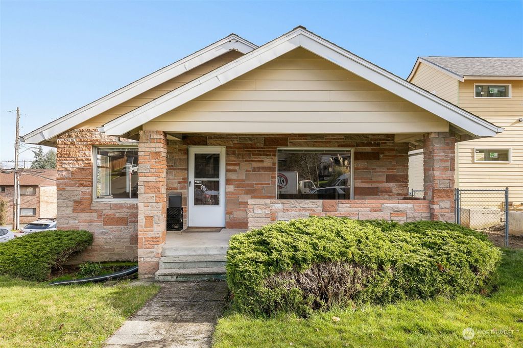 Photo of 4400 37th Avenue SW, Seattle, WA 98126 (MLS # 2195717)