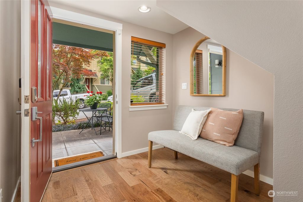 Photo of 2018 NW Boulder Way Drive, Issaquah, WA 98027 (MLS # 2138205)