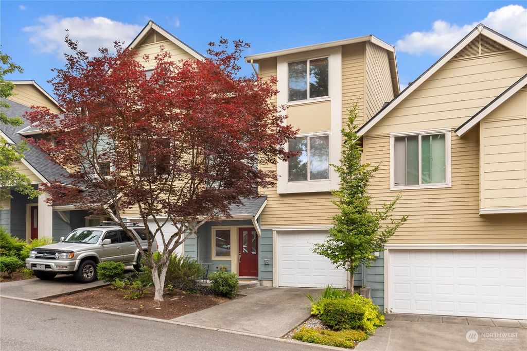 Photo of 2018 NW Boulder Way Drive, Issaquah, WA 98027 (MLS # 2138205)