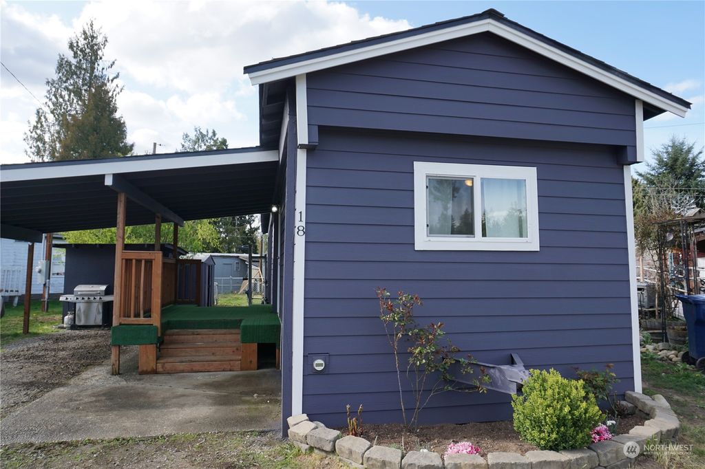 Photo of 4205 Auburn Way S #18, Auburn, WA 98092 (MLS # 2219323)