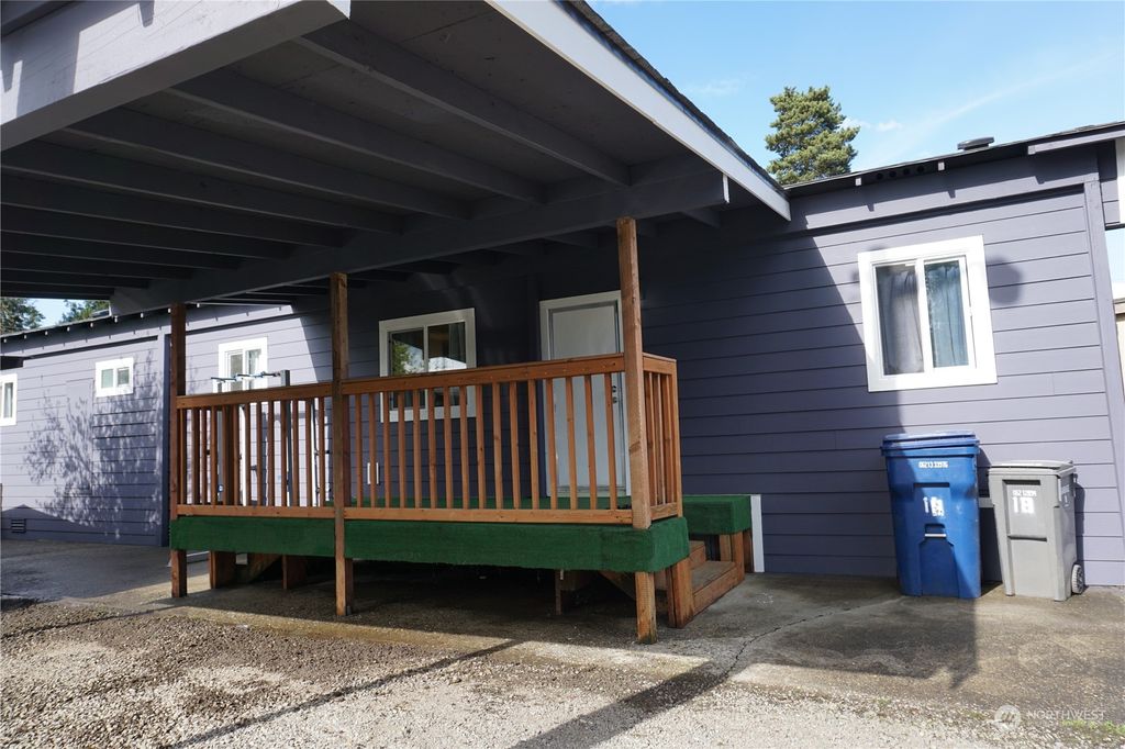 Photo of 4205 Auburn Way S #18, Auburn, WA 98092 (MLS # 2219323)