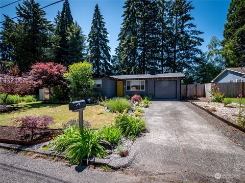 Photo of 419 W Street SE, Tumwater, WA 98501 (MLS # 2253542)