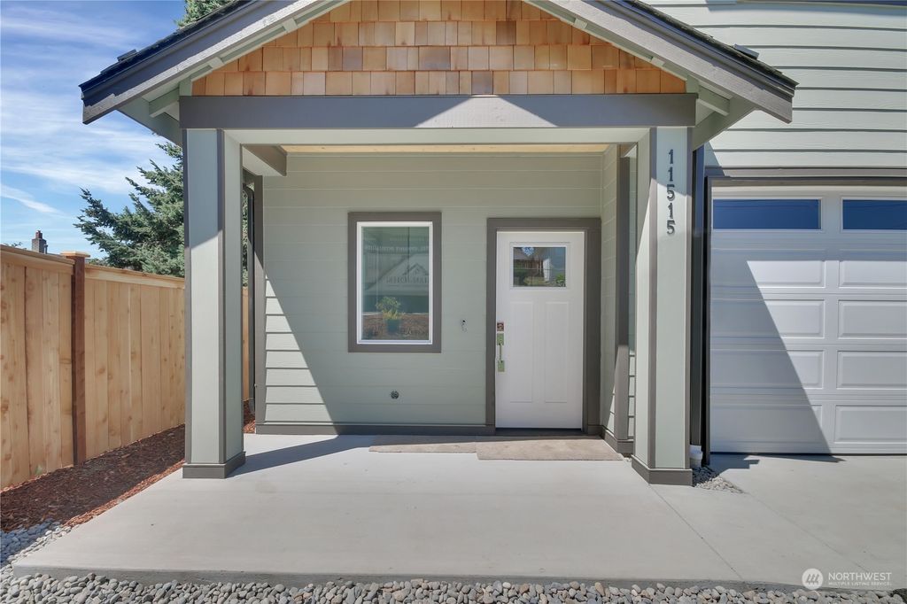 Photo of 11507 12th Avenue S, Burien, WA 98168 (MLS # 2138272)