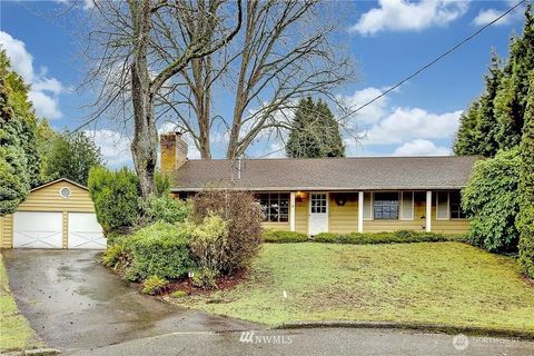 Photo of 118 17th Place, Kirkland, WA 98033 (MLS # 2456865)