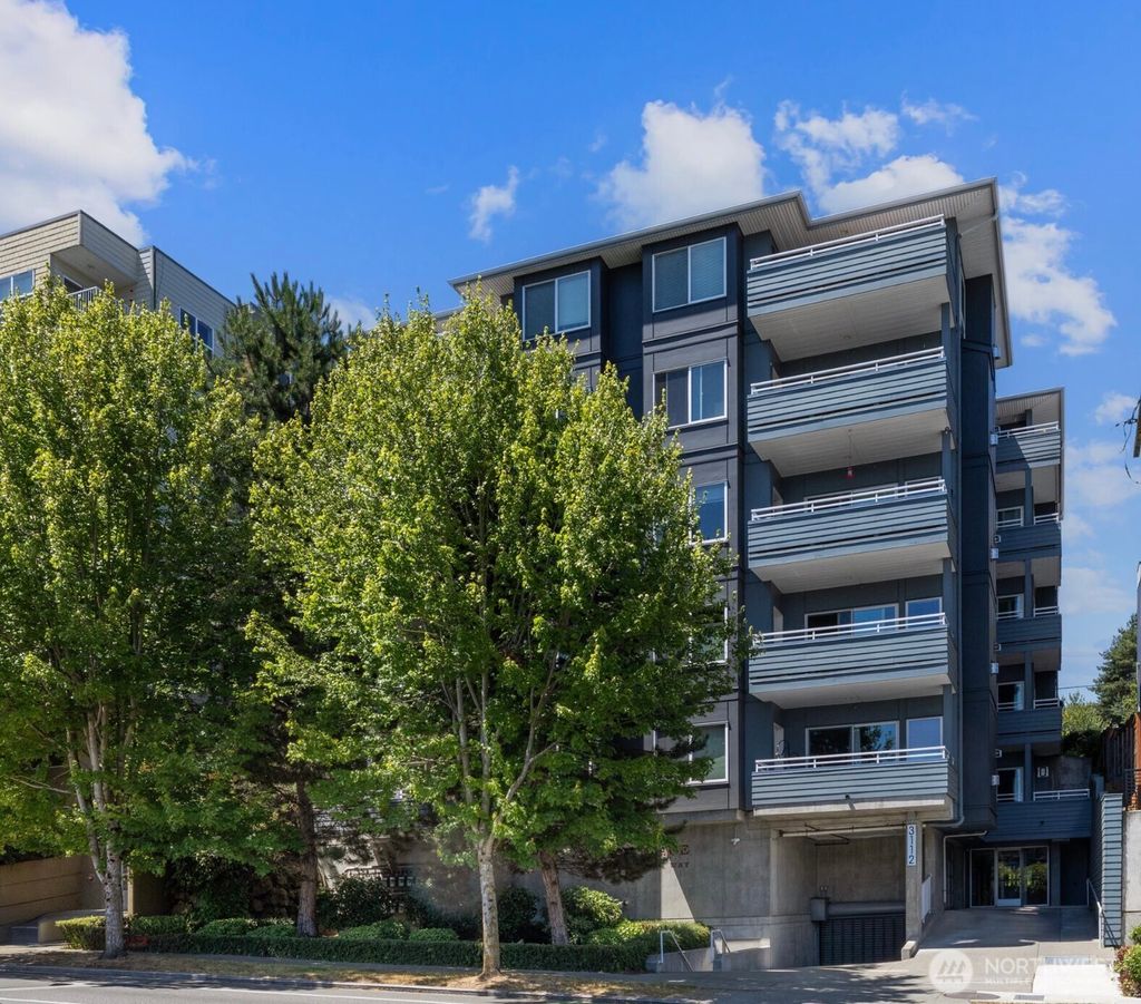 Photo of 3112 SW Avalon Way #102, Seattle, WA 98126 (MLS # 2440570)