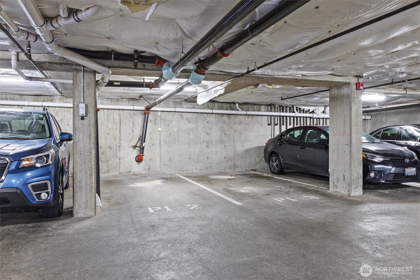 Seattle, Washington 98126, United States, 2 Bedrooms Bedrooms, ,2 BathroomsBathrooms,Residential,Active,220600