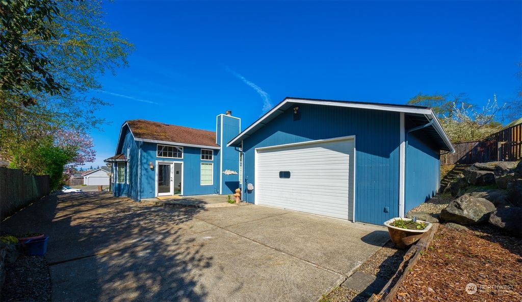 listing image 9367680609038352651