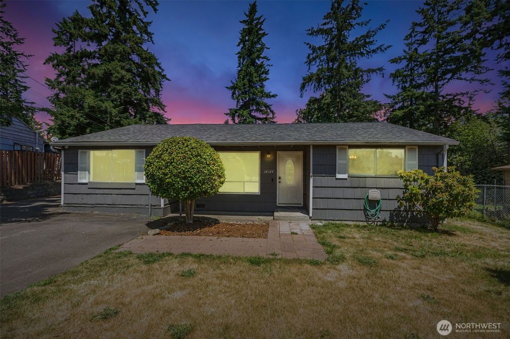 Photo of 12124 SE 161st Street, Renton, WA 98058 (MLS # 2392004)