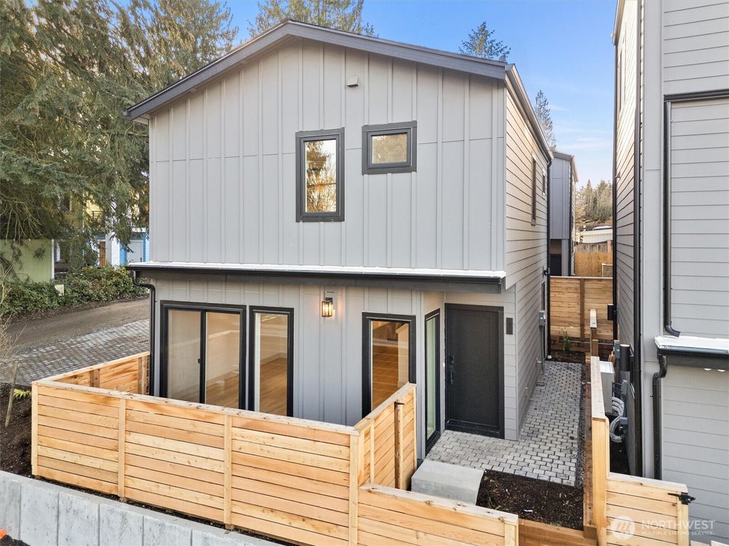 Photo of 9819 15th Avenue NE, Seattle, WA 98115 (MLS # 2363079)