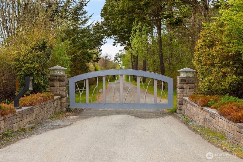 38 Surfcrest Drive
