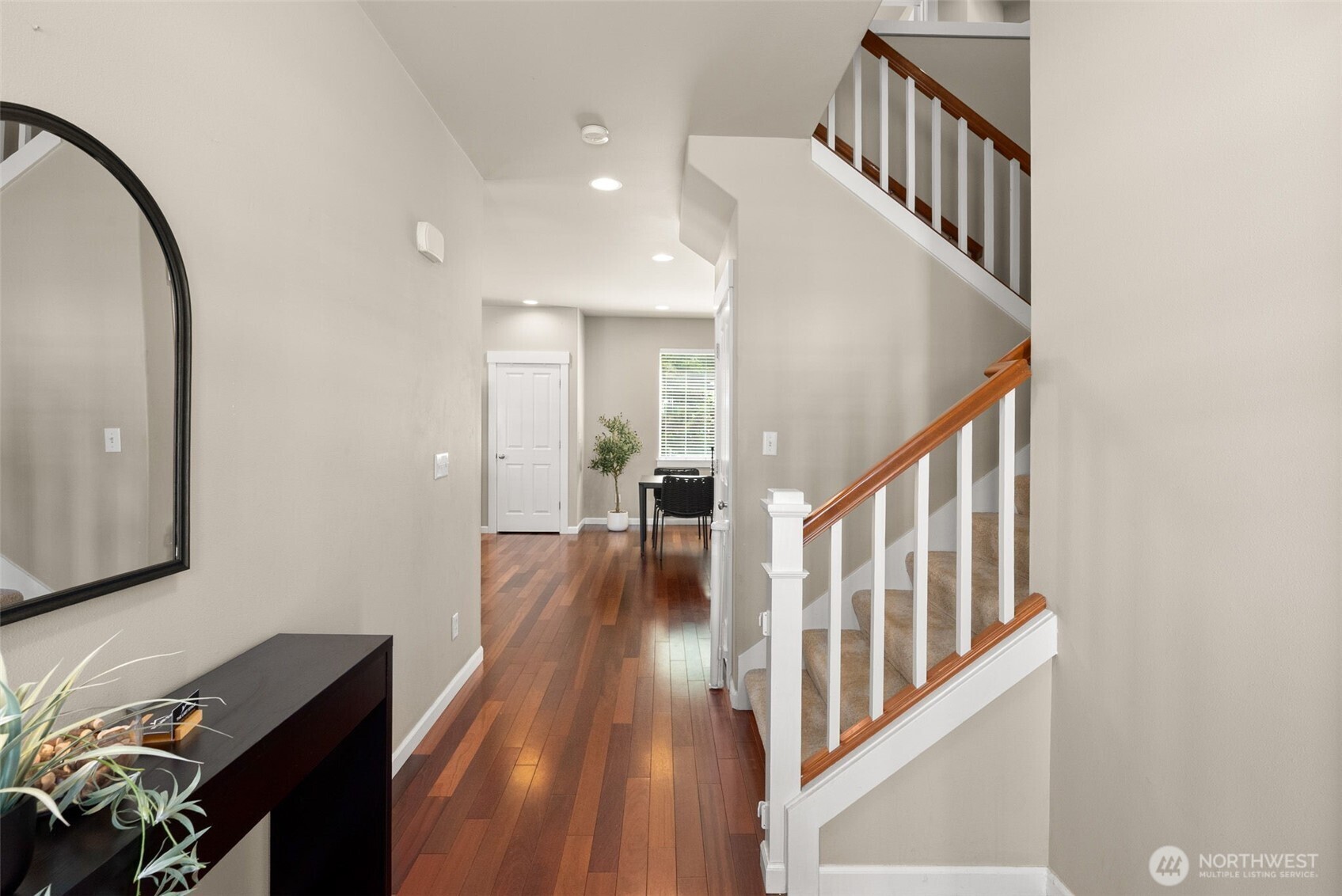 6366 Juanita Circle NE