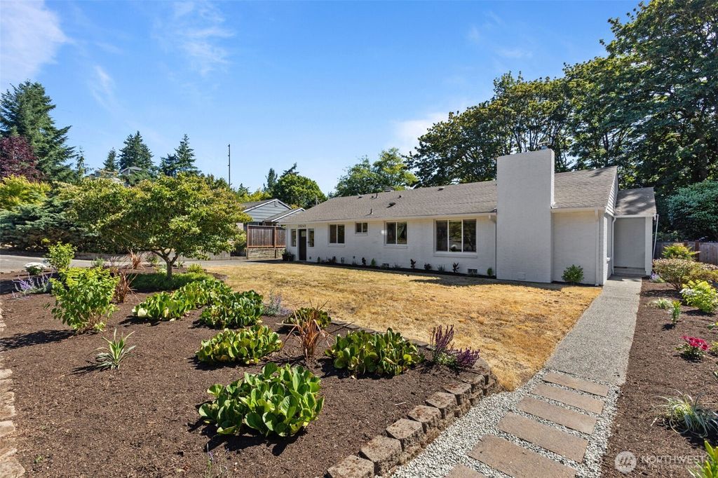 Photo of 20240 20th Place NE, Shoreline, WA 98155 (MLS # 2407813)