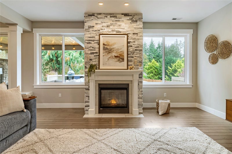 3921 259th Place NW
