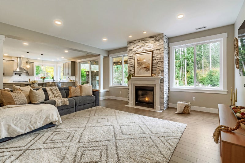 3921 259th Place NW