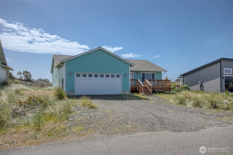 407 N Bel Air Loop SW