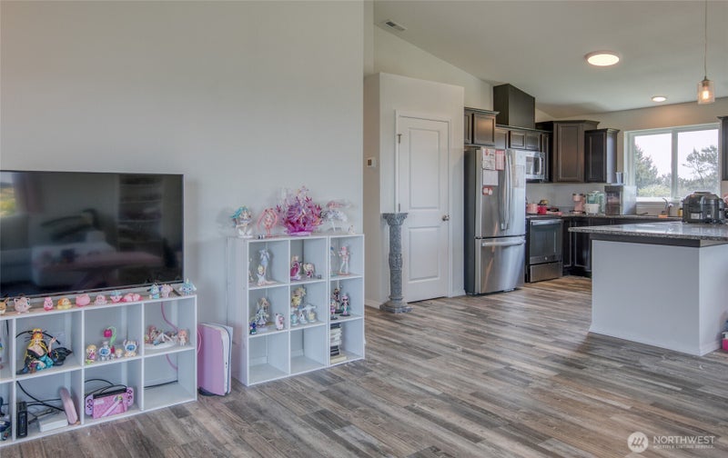 407 N Bel Air Loop SW