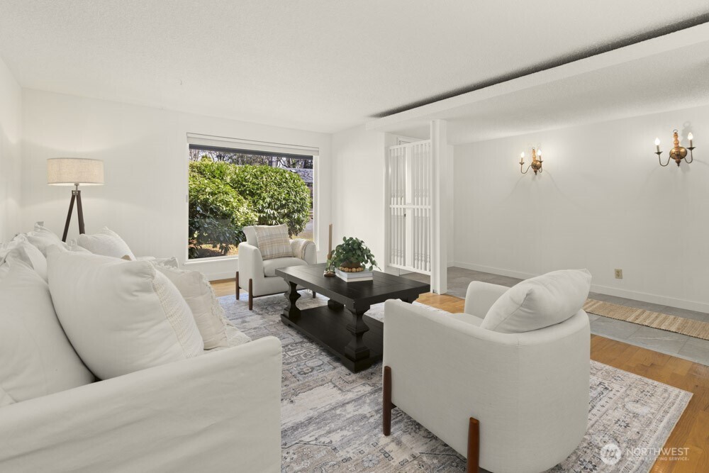 7607 Emerald Drive SW