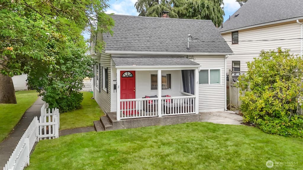 Photo of 715 S Oakes Street, Tacoma, WA 98405 (MLS # 2554230)