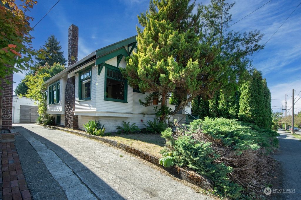 Photo of 409 NW 70th Street, Seattle, WA 98117 (MLS # 2297673)