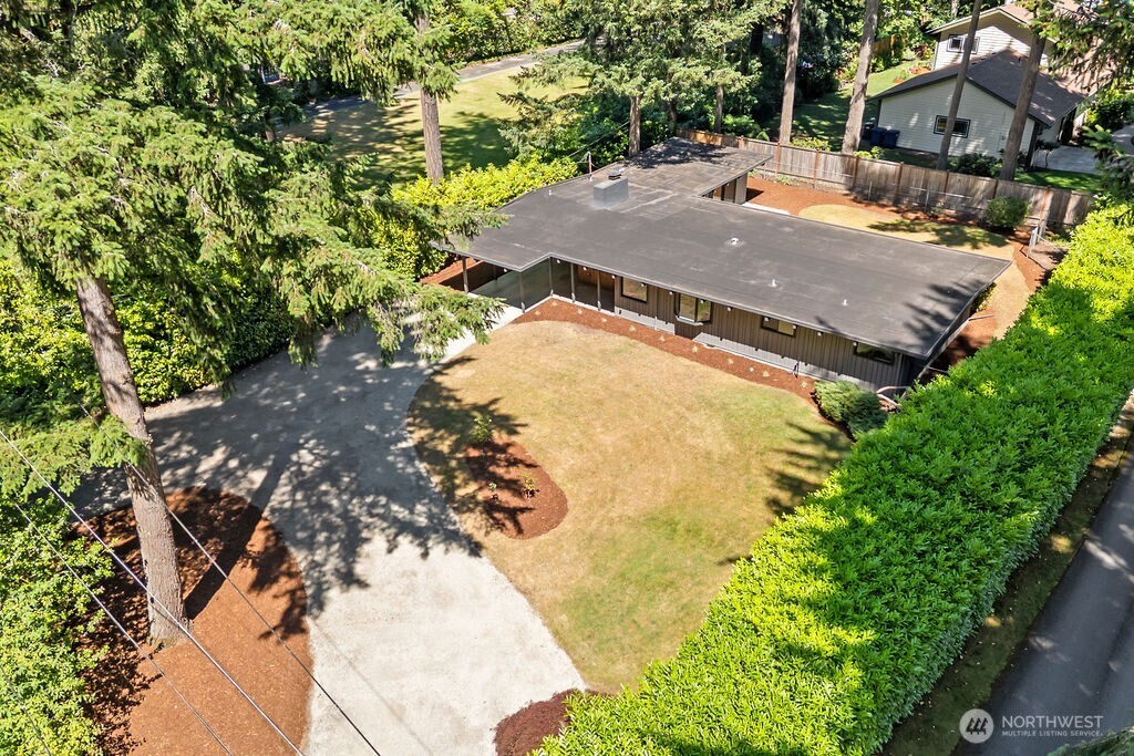 11101 Lake Steilacoom Drive SW
