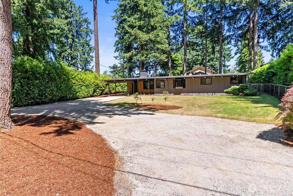 11101 Lake Steilacoom Drive SW