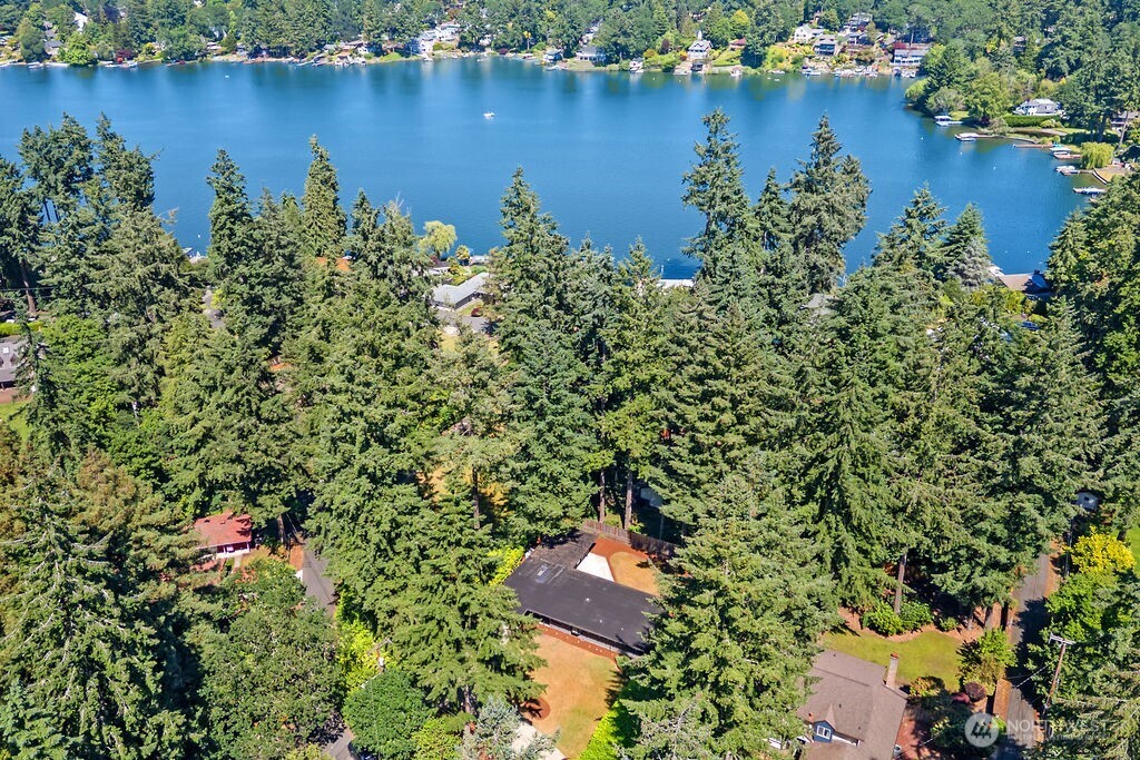11101 Lake Steilacoom Drive SW