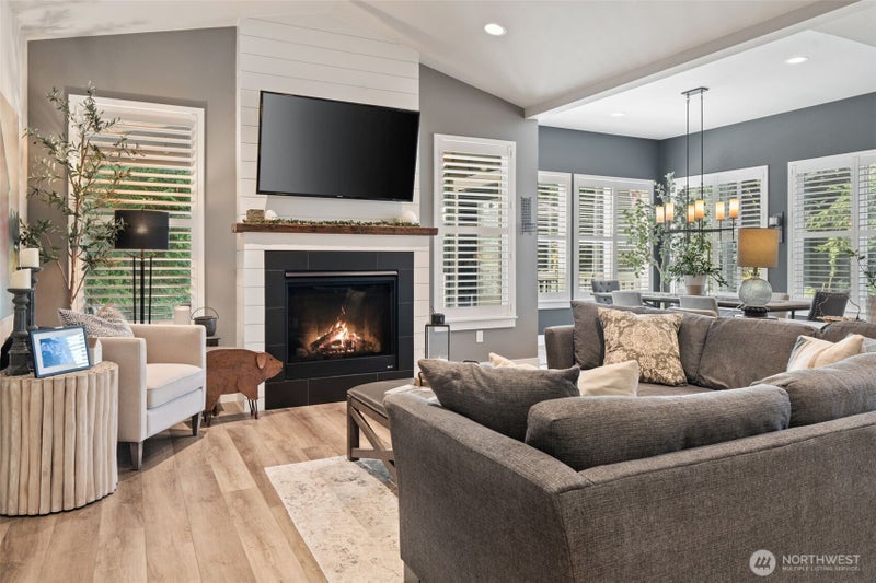 10849 Apple Tree Point Lane