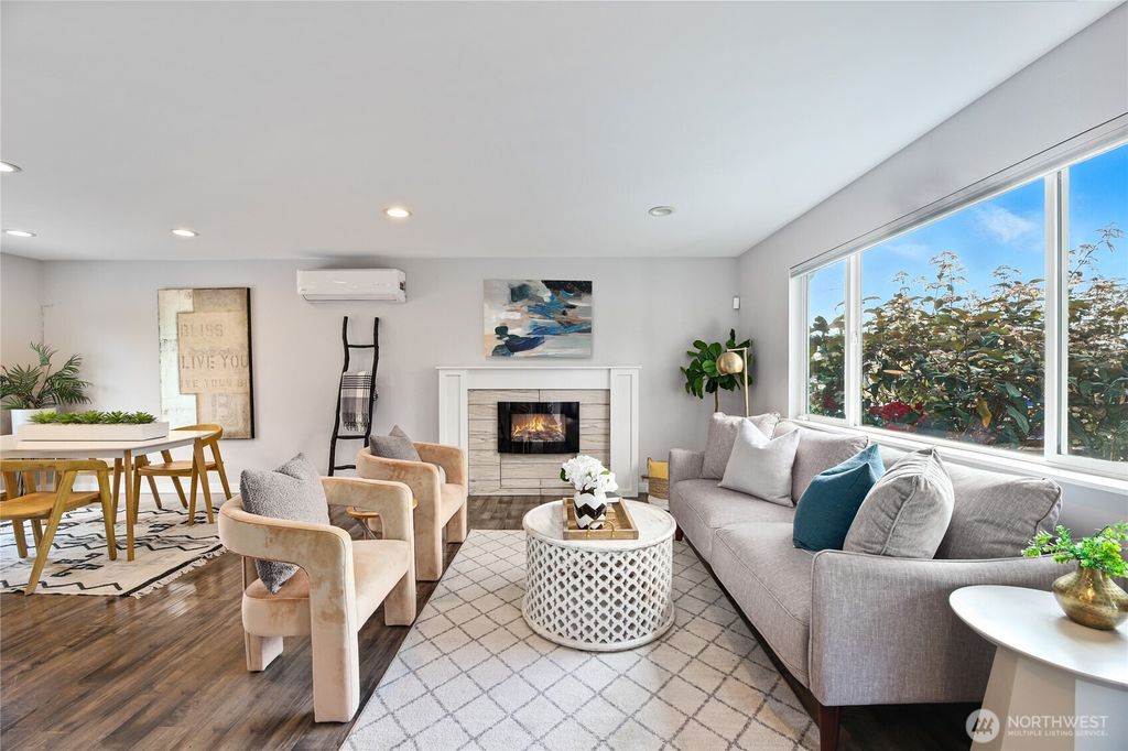 Photo of 9642 13th Avenue SW, Seattle, WA 98106 (MLS # 2429123)