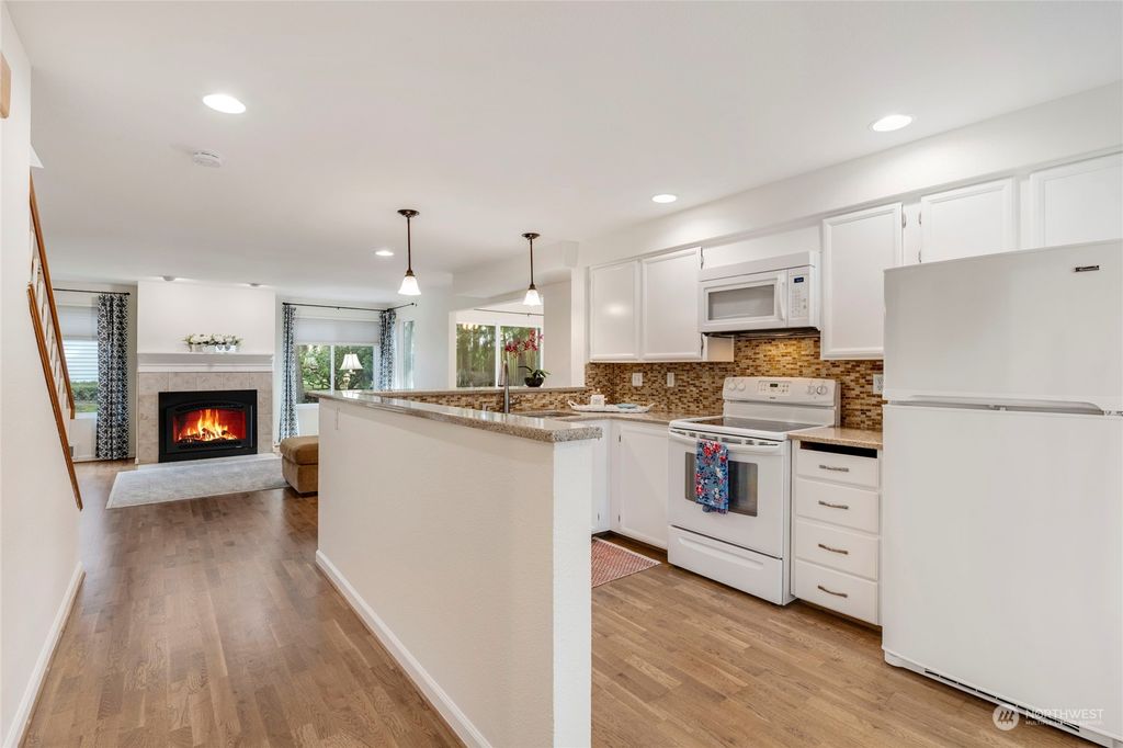 Photo of 32912 4th Lane S, Federal Way, WA 98003 (MLS # 2325757)