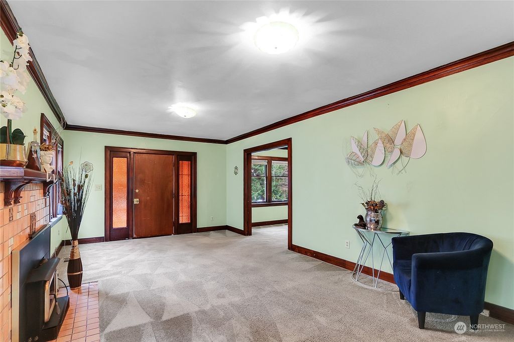 Photo of 315 33rd Avenue, Seattle, WA 98122 (MLS # 2183101)