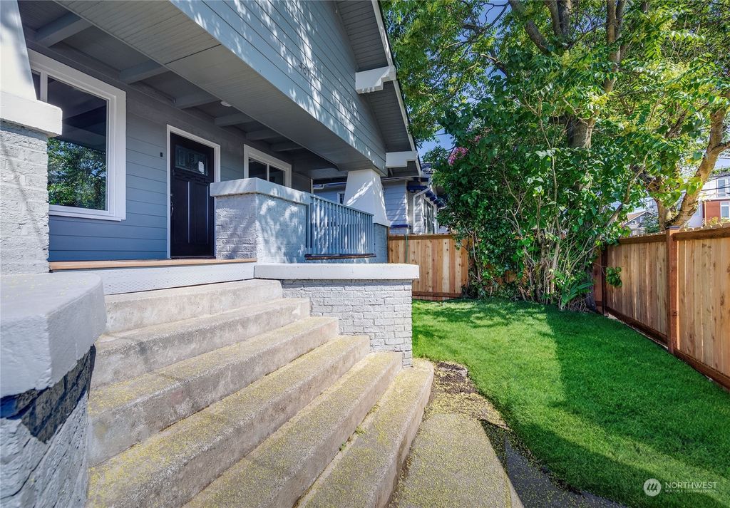 Photo of 4611 Fremont Avenue N, Seattle, WA 98103 (MLS # 2160746)