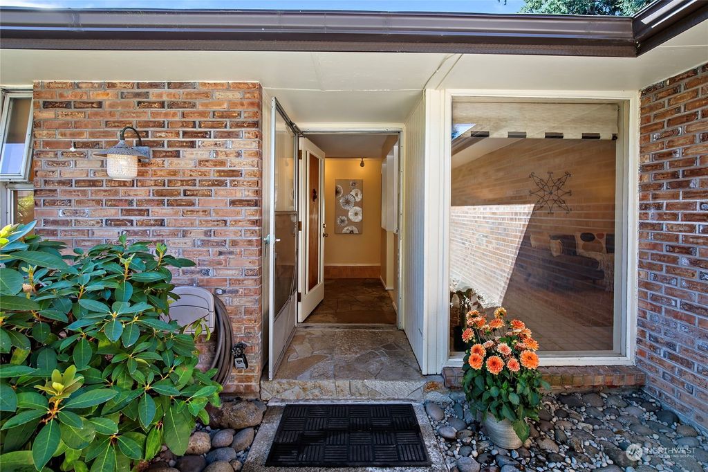Photo of 4443 S 350th Street, Auburn, WA 98001 (MLS # 2143909)