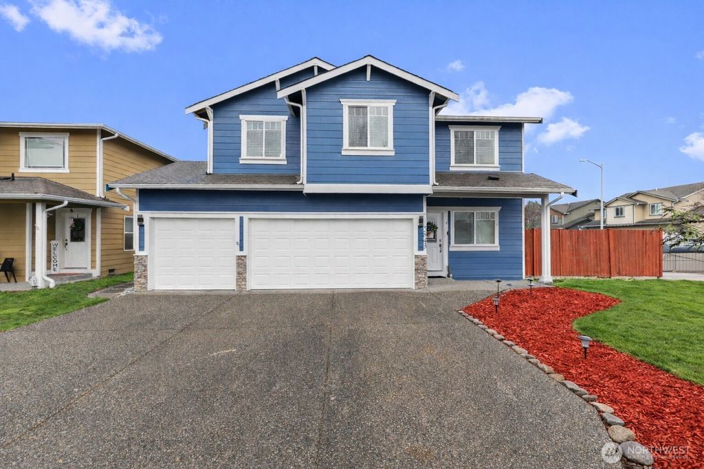 Photo of 5843 122nd Place NE, Marysville, WA 98271 (MLS # 2482343)