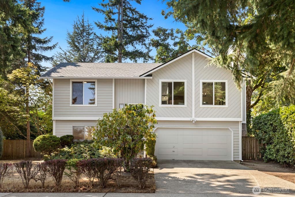 Photo of 1725 211th Place NE, Sammamish, WA 98074 (MLS # 2570707)
