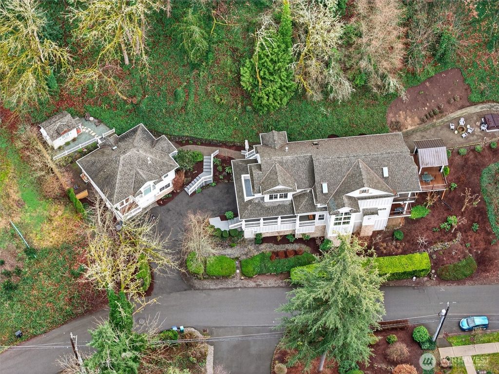 Photo of 12406 68th Avenue NE, Kirkland, WA 98034 (MLS # 2482253)